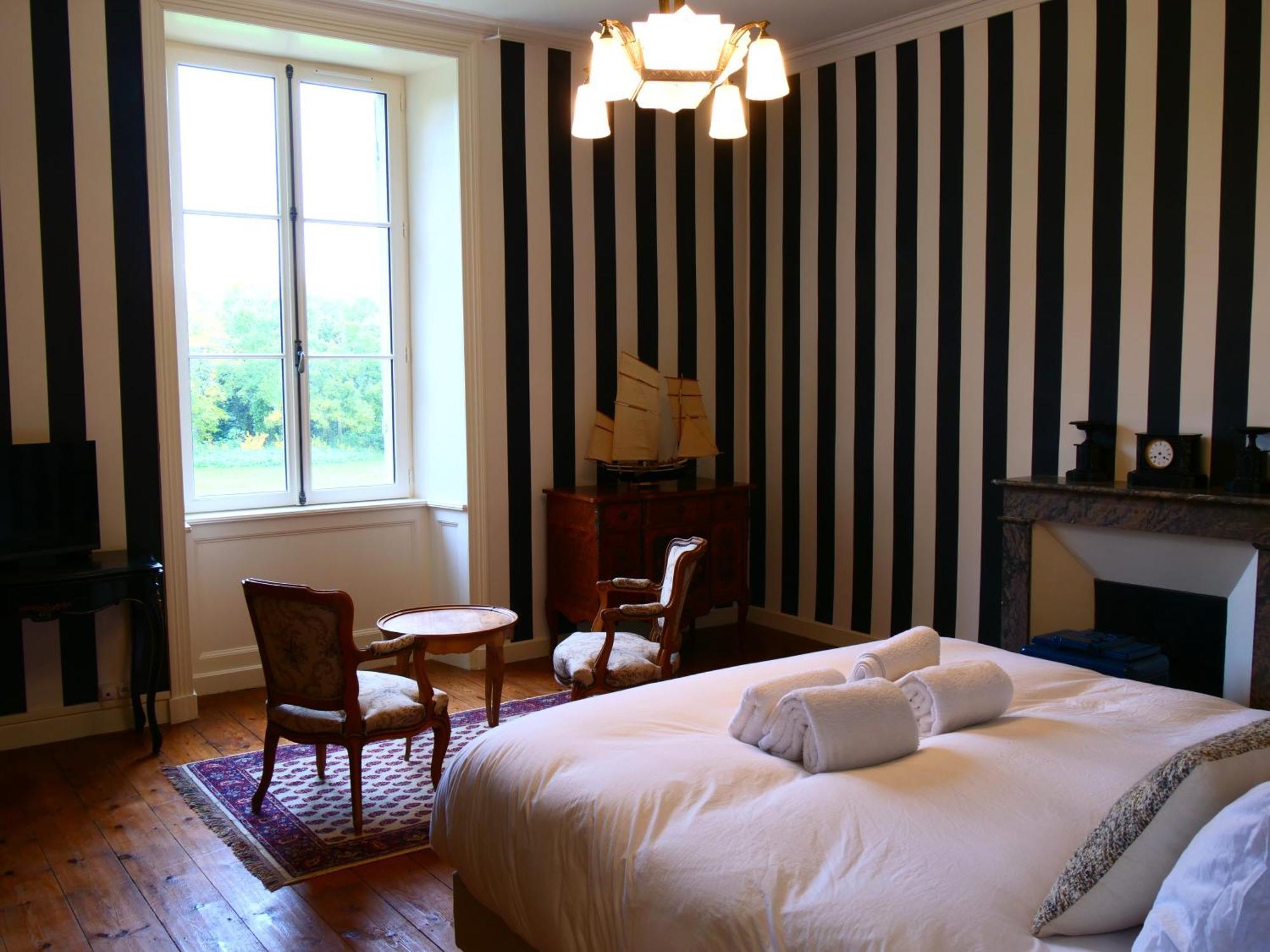 플레뇌프-발-앙드레 Domaine Du Cloitre B&B 외부 사진